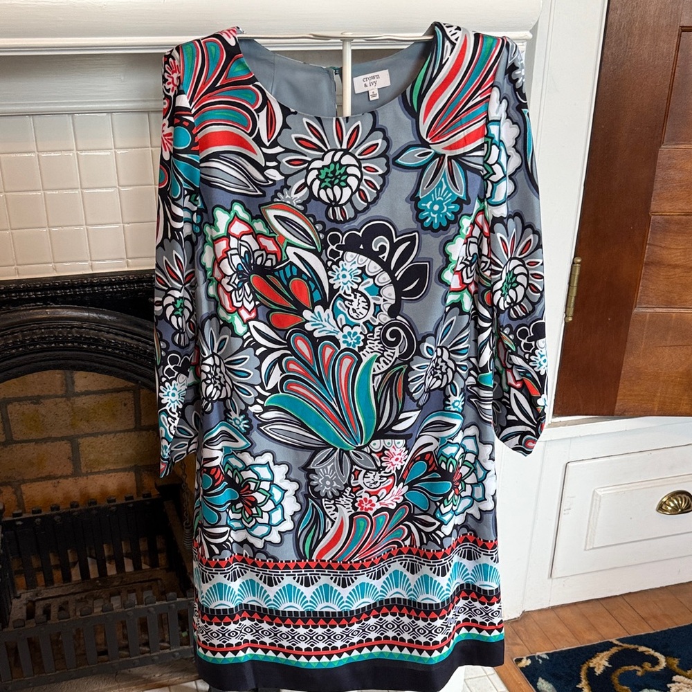 Crown &‎ Ivy Multicolor Floral 3/4 Sleeve Dress- worn once- fantastic shape